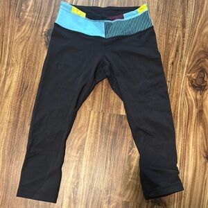 Lululemon Athletica Black and Blue Leggings for Active Wear